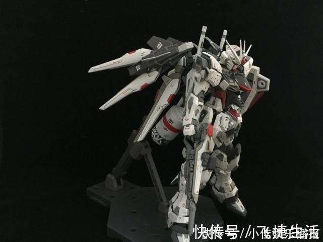 自由|模玩控:肌肉感十足,全新背包自由高达模型