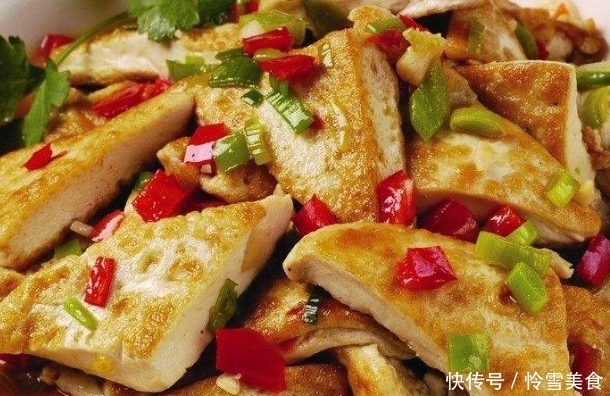 煎豆腐|煎豆腐时,不要直接下油锅,多加这一步,豆腐完整又入味