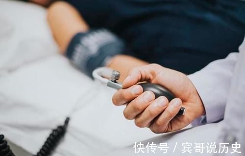 睡眠质量|60岁以上的老年人,要想办法戒掉这3个关于“吃”的不良习惯