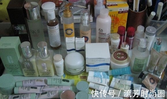 柜姐|买护肤品时,柜姐的3句话最好别信!很多女人听了忍不住“剁手”