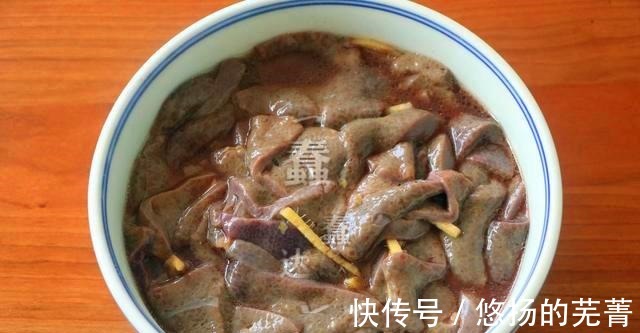 炒制|猪肝营养价值高,清洗工作不能马虎,简单炒制,美味与营养兼备!
