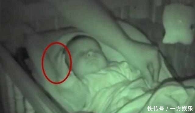 夫妻俩|夫妻半夜起来给孩子盖被子,无意中发现一个神奇的现象!