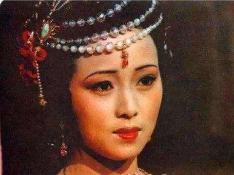  说法|红楼梦：秦可卿得病后为何治不好？脂砚斋4字点明原因