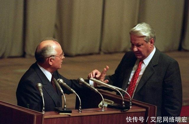 俄罗斯民众|失落、纠结与反思,苏联解体后,俄罗斯为何不纪念国庆?