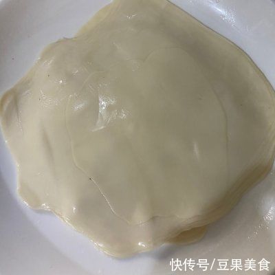 新手增强自信心的炸春卷（饺子皮版）！上桌秒光盘