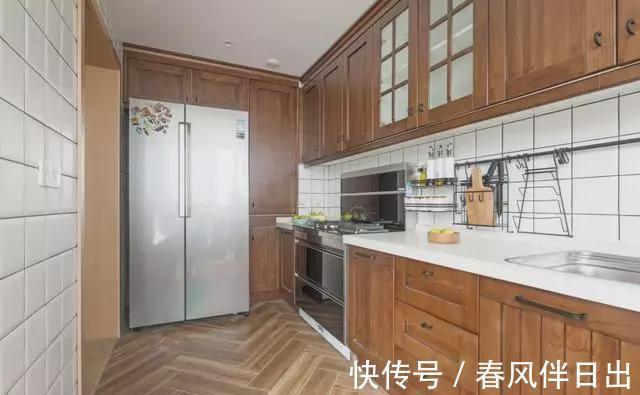 吊顶|他家只刷白墙，吊顶、造型也很少，可一进门就把我迷住，太漂亮了