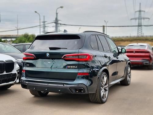 还只盯着宝马x3 全新宝马x5实车亮相 国产版明年亮相 乐惠车