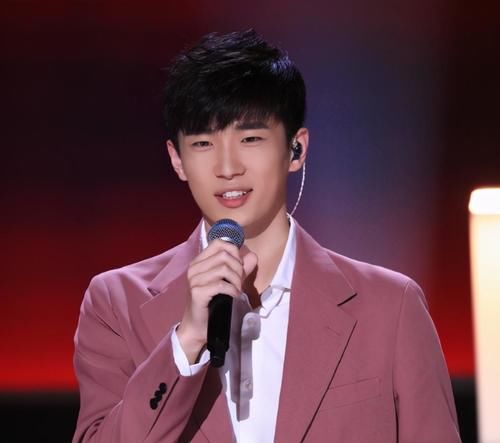  霆锋战队|《好声音》18进9下半场，高睿连续三场输给傅欣瑶？李健一脸凝重