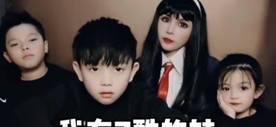 文豪野犬|家里有个爱COS的麻麻,每天起来都是漫展,很多粉丝都羡慕了