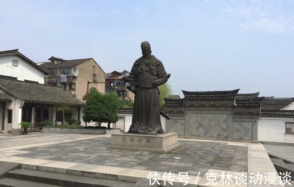 异界兽医|当年明月再度爆红:一书封神后不再写书,人生之路却越走越好