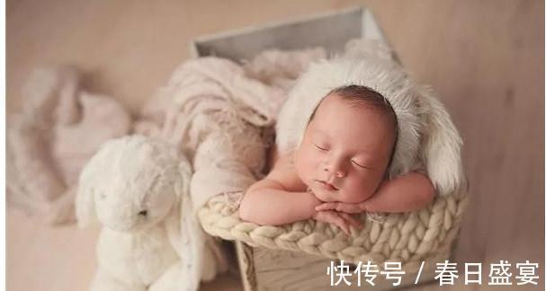 孩子|孩子出生后,第一个抱娃的人很重要,宝妈一定要看看