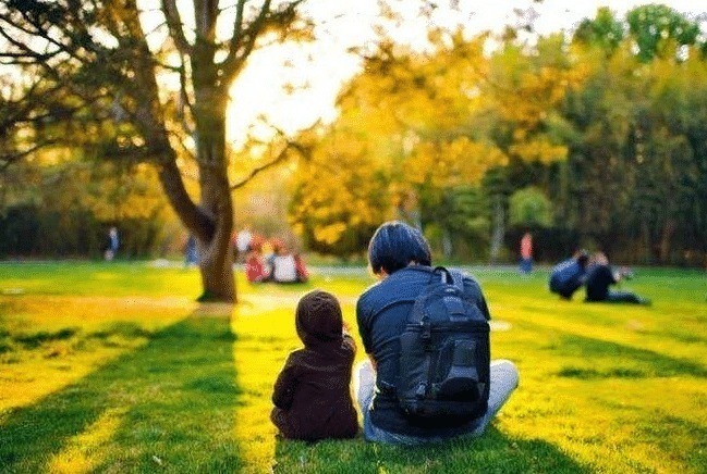 区别|打架还手的孩子和默默忍受的孩子,长大后的区别,可不是一星半点