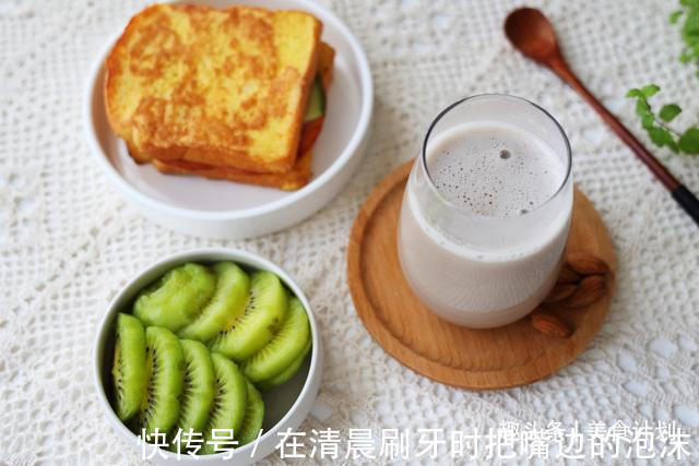 15分钟的懒人早餐,连吃3天都不腻,营养丰富元气满满,孩子爱吃