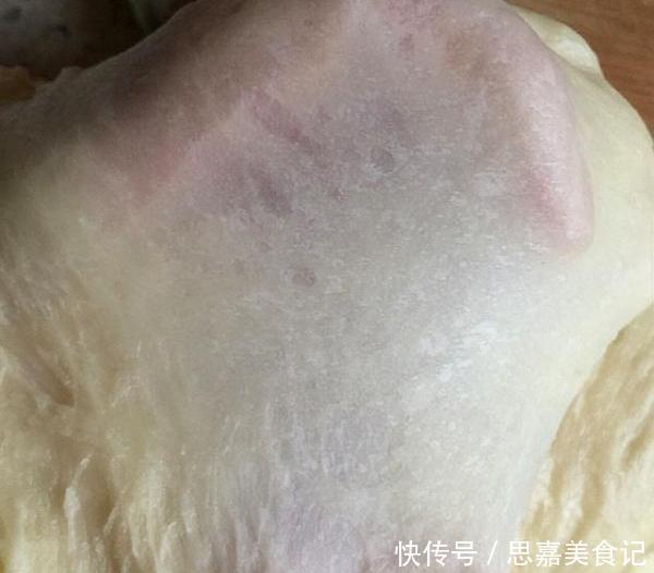 懒人|面包懒人做法,摔一摔做出手套膜,蒸出来柔软拉丝,萱软蓬松