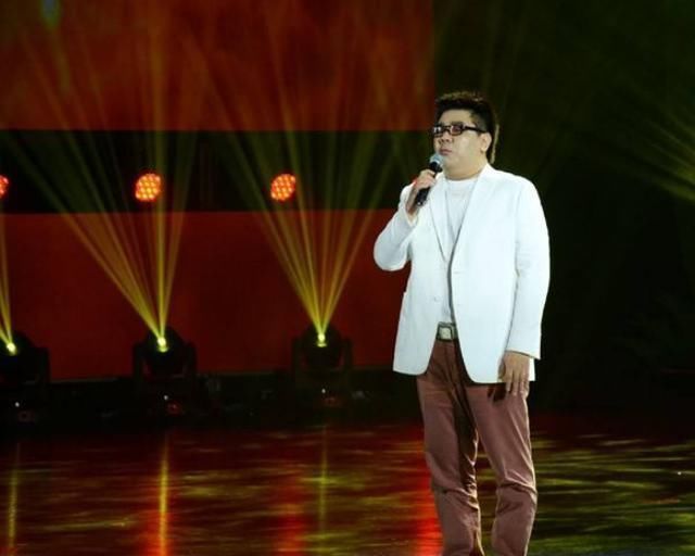 星光大道走红后四处捞金,被骂草根歌手杨光今怎样