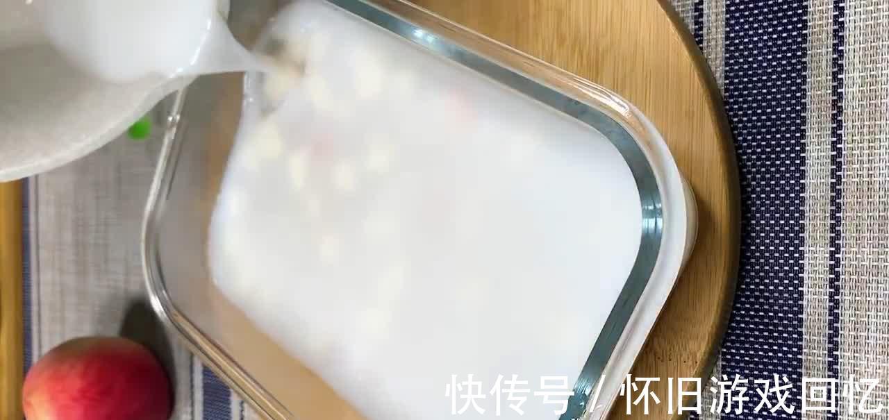 自制水蜜桃果冻,里外3层软嫩Q弹,孩子吃了还想吃