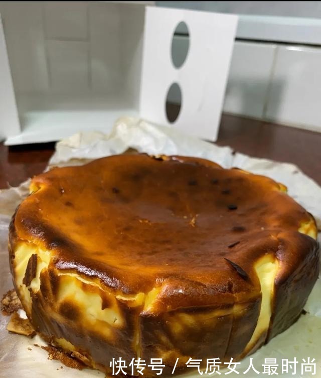 被店名吸引过去的甜品店,果然内有大乾坤,甜品控们的小欢喜