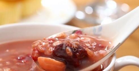 白头发|每天喝一碗,指甲上月牙回来了,白头发也变黑了,你值得拥有!