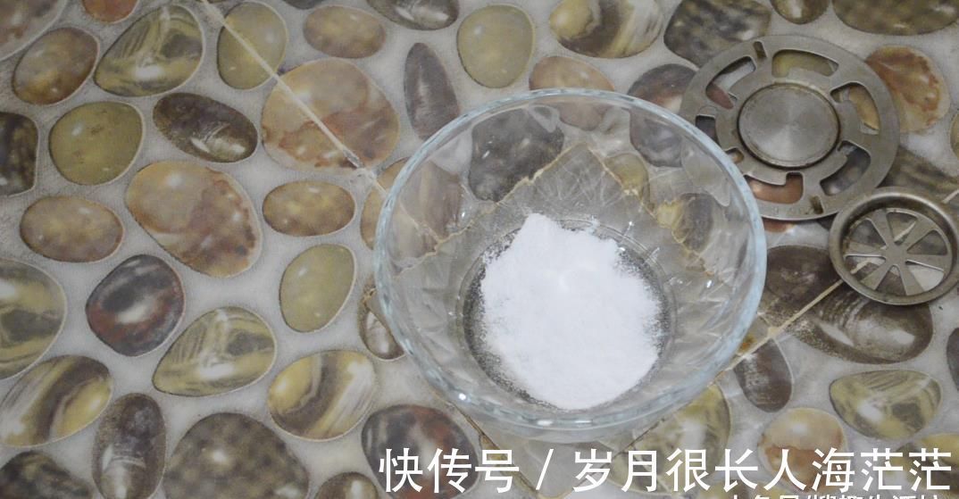 花露水|下水道里倒一碗它, 卫生间1年都不会滋生小飞虫, 简直太实用了