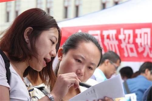 新一轮考研复习别弄错，部分院校更换初试科目，还多了个好消息