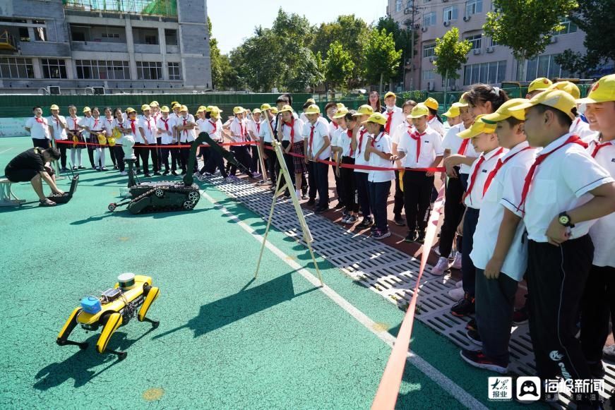 济南|航天火箭模型、空气大炮……济南燕山学校小学部首届校园科技节精彩纷呈