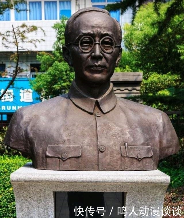  评价|褒贬不一，却未必了解其书生本色，拨开迷碍之雾：走近郭沫若