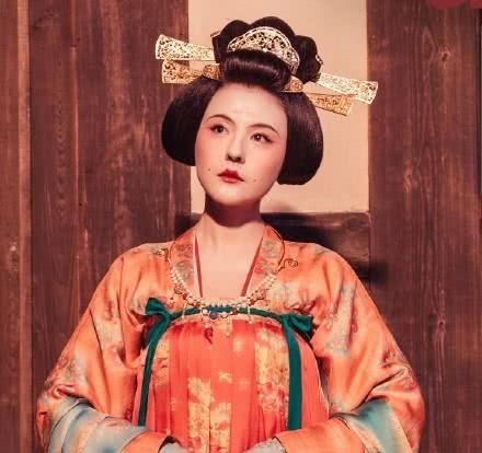 胡姬|唐朝胡姬酒肆盛行,喝酒不便宜,为何长安人还趋之若鹜