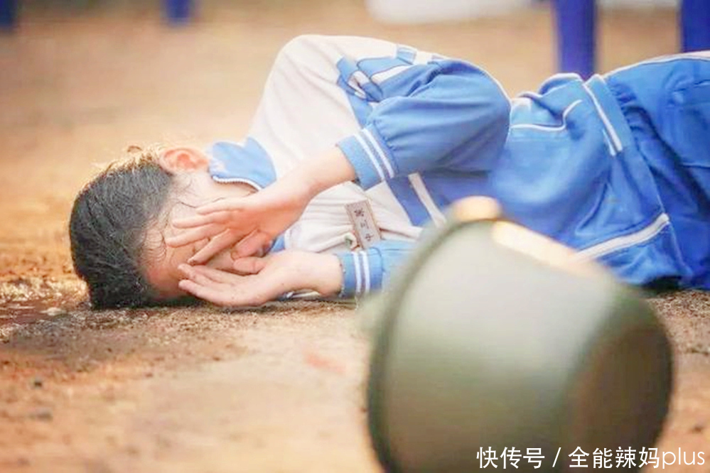 决定权|这种“毒友谊”比早恋更可怕,孩子不自知,爸妈要警惕及时“扼杀”