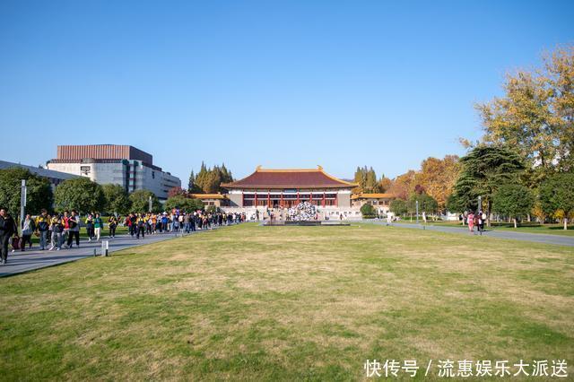 游客|南京地下竟藏着一处民国街，有银行有火车非常繁华，游客穿越了