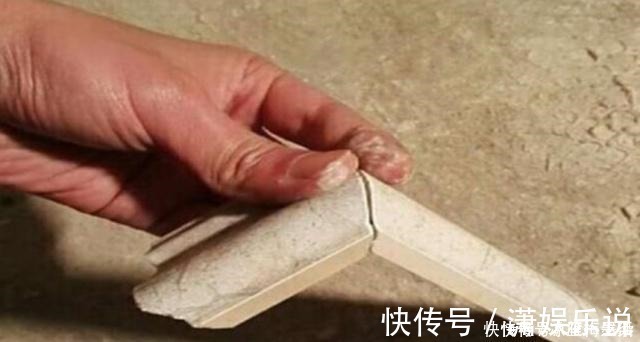 墙面|瓷砖还没铺好，当看到墙面腰线时，业主直说你还是别做了！