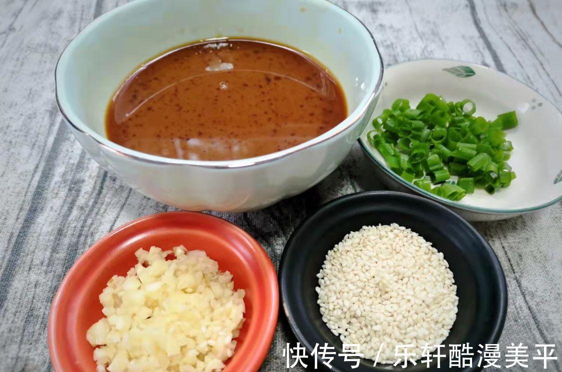 女儿|豆干这样做真香,做法简单又下饭,每次吃女儿连汤汁也不放过!