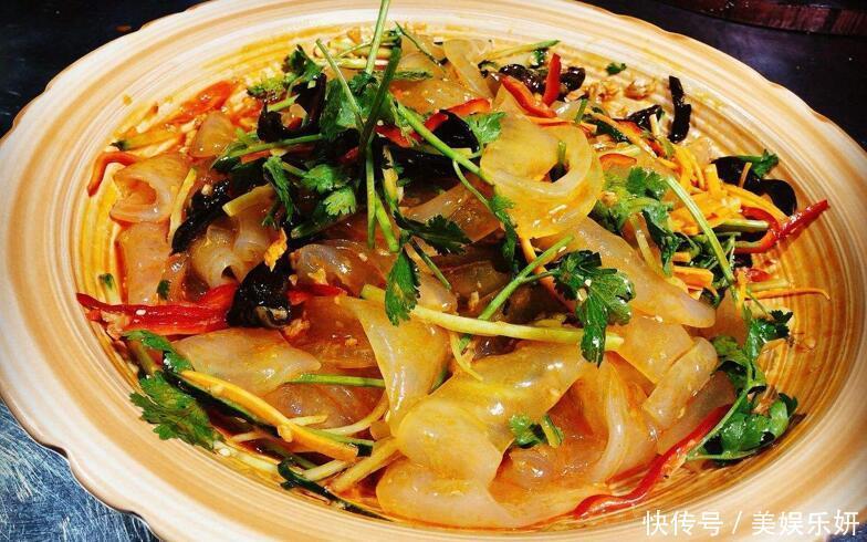 年夜饭上不能缺此菜，五颜六色，好看又好吃，端上桌家人都夸棒