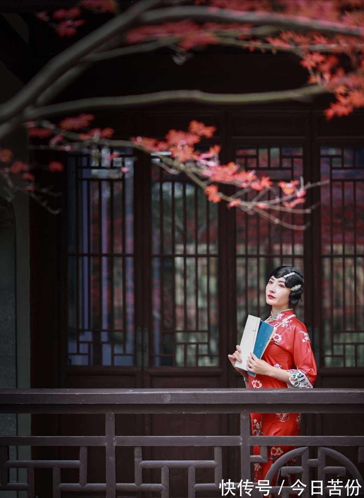 莲花#七律·十二首丨犹如好雨及时降,胜过莲花应季妍