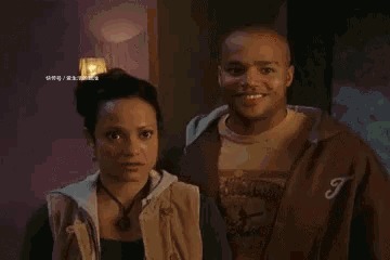 |搞笑GIF:妹子,你是个有才华的人,就是太贪玩了!