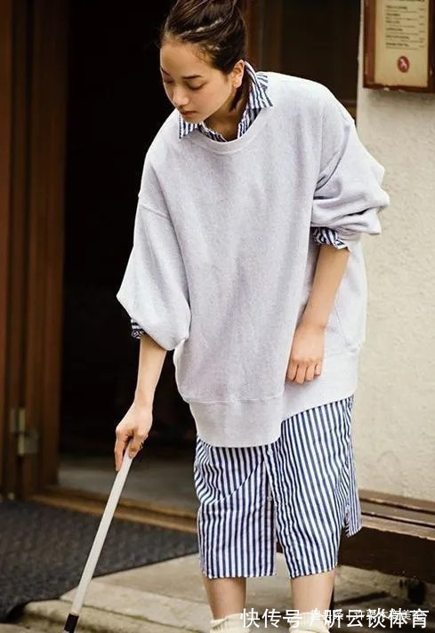 透明感 女人不管多少岁,都不要穿这3种颜色,自以为很时髦其实很“土”