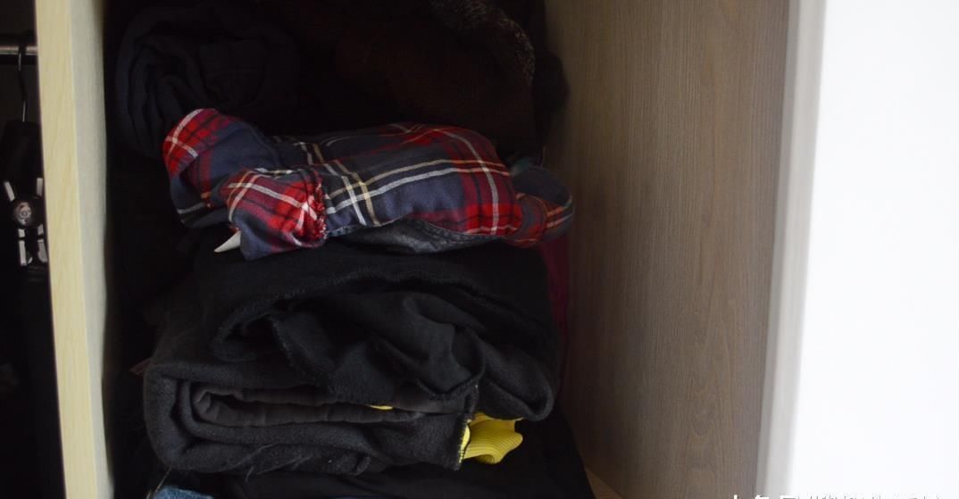 烦恼|食品袋里的干燥剂别扔了, 它的这3个妙用, 解决了很多家庭的烦恼