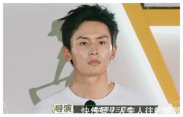 跑男全員脫妝露素顏，黃旭熙額頭臉頰兩個(gè)色，他白到發(fā)光成顏霸