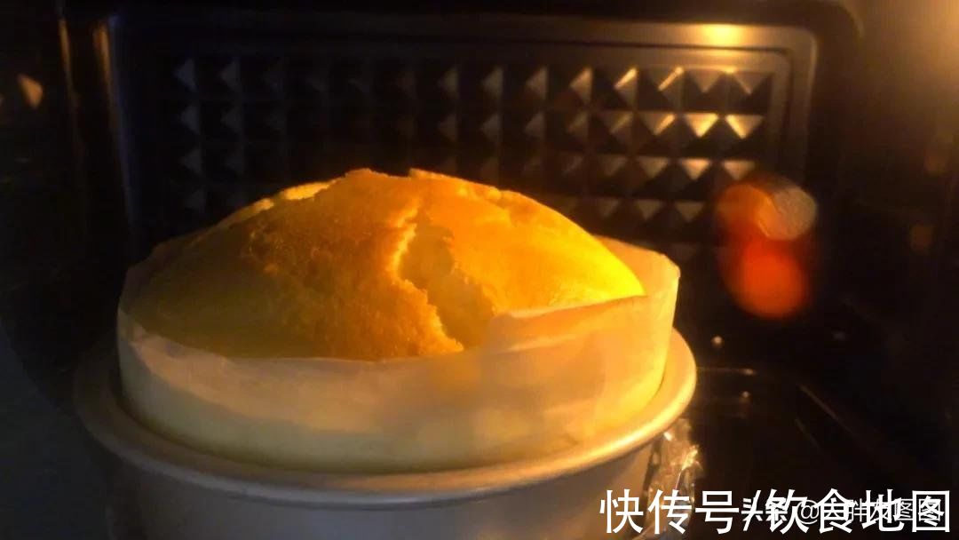 比豆腐还嫩！自制酸奶蛋糕，配方和秘诀都给你，外面买不到