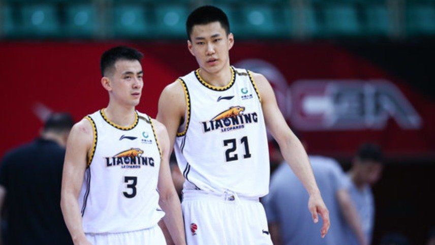 刘志轩|一夜3消息！宏远胡明轩征战NBA，辽篮官宣坏消息，王哲林加盟上海