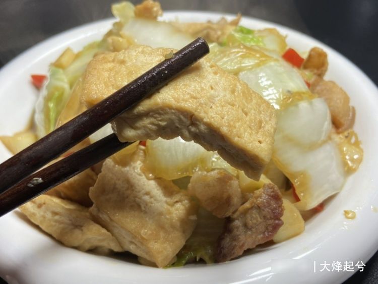 吃了20多年的白菜，原来一直都切错了，教你“新切法”出锅太香了