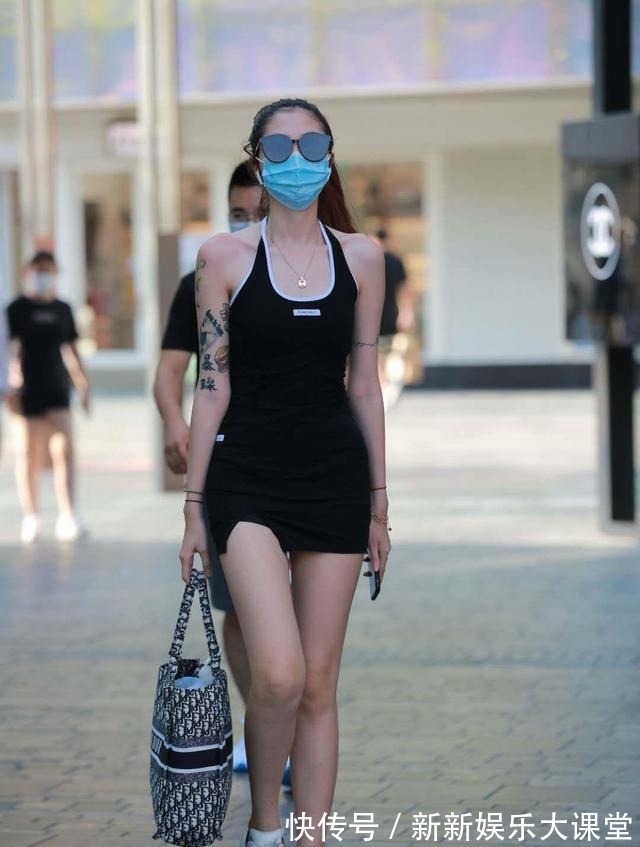 个性 怎么展现温柔与霸气街头美女的个性穿搭,让你轻松成为时尚达人!