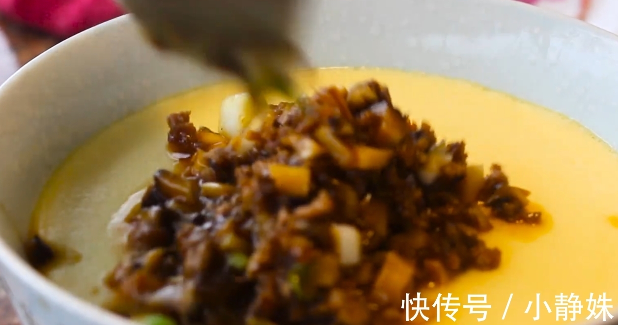 气泡|简单的鸡蛋羹你会做吗？教你蛋羹嫩滑无气泡的小绝招，收藏了