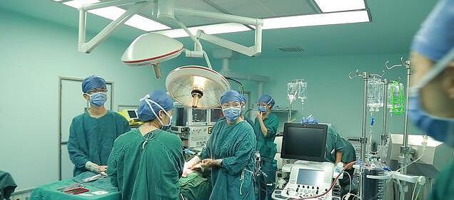 真是揪心!孕妈妈顺产生下了健康宝宝,没想到接下来竟然大出血