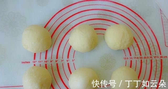 这个早餐孩子最爱吃,简单一搅香酥可口,能量满满上课才更专心!