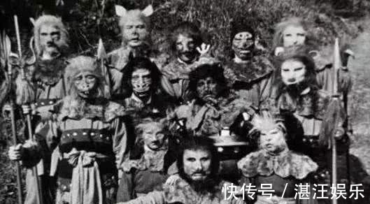 罕见老照片!西游记罕见老照片:观音菩萨和路人合影,最后一张很心酸!