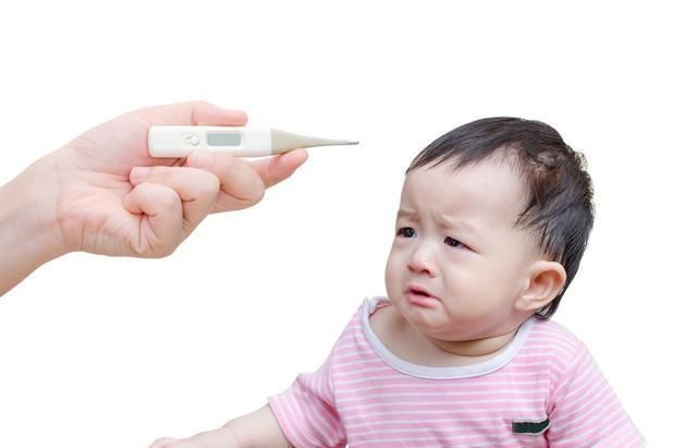 喂养|同天出生,“喝母乳”和“喂奶粉”的宝宝,3个月后差距一目了然