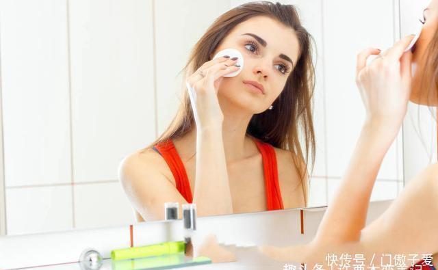 洗脸|早上洗脸要不要用洗面奶呢很多女生做错了,难怪毛孔越来越粗大