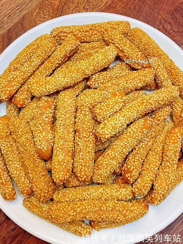面食|蛋饼、葱油饼、糖酥饼...200+面食菜谱,她教你连吃7个月不重样