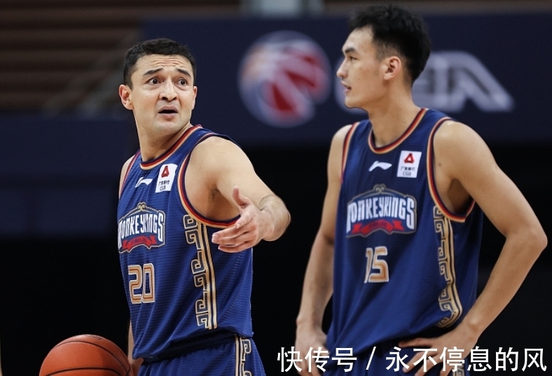 崴脚|CBA弱旅彻底乱套!当家球星90度崴脚骨折,高层+教练组或集体下课