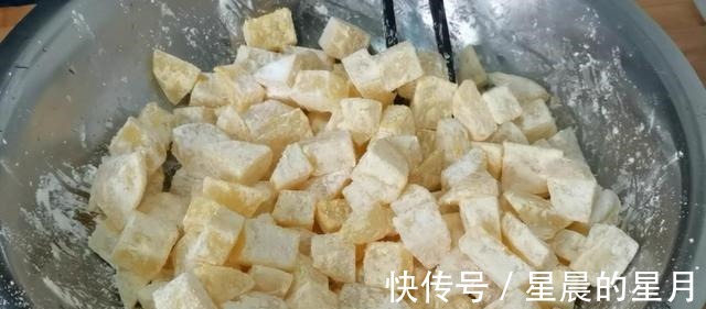 叶子|土豆用这种方法做,外酥里软,美味可口,既可以是菜也可以当零食!